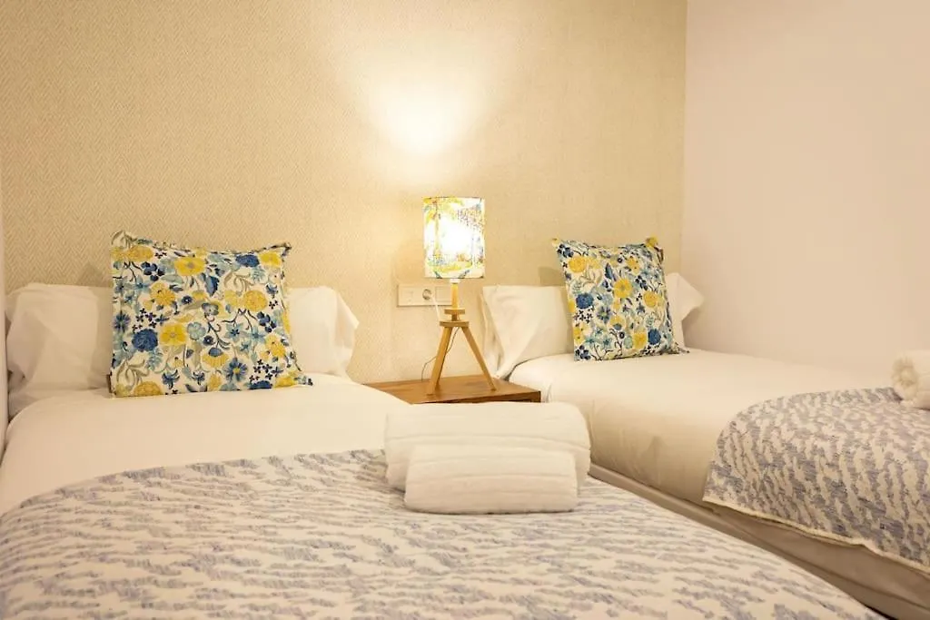 Angeles Deluxe Suite By Valcambre Seville 0*,  Spain